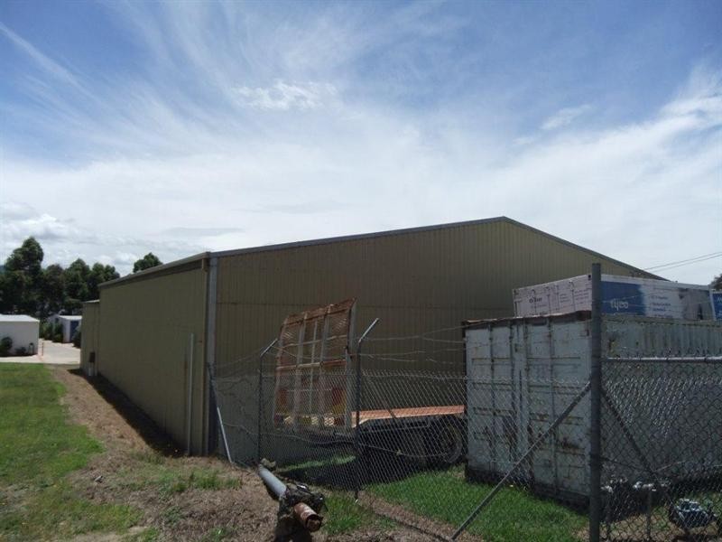 15 Victa Way, Bomaderry NSW 2541