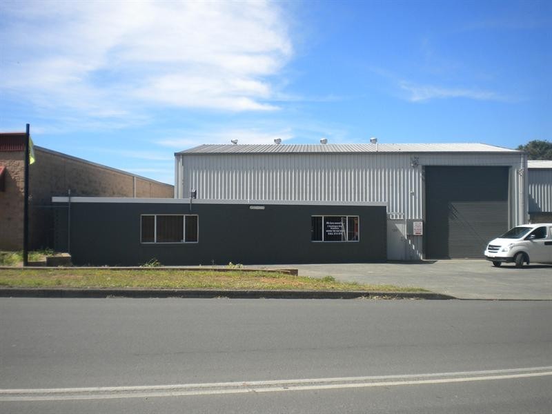 1 & 2/68 Meroo Road, Bomaderry NSW 2541