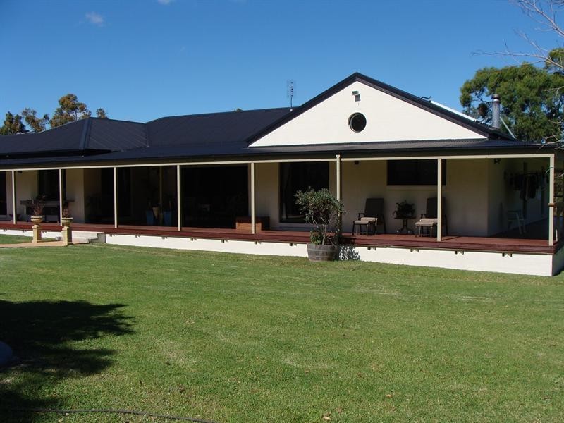 109 Old Berrara Road, Sussex Inlet NSW 2540
