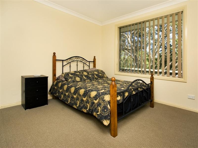 6 Peak Avenue, North Nowra NSW 2541