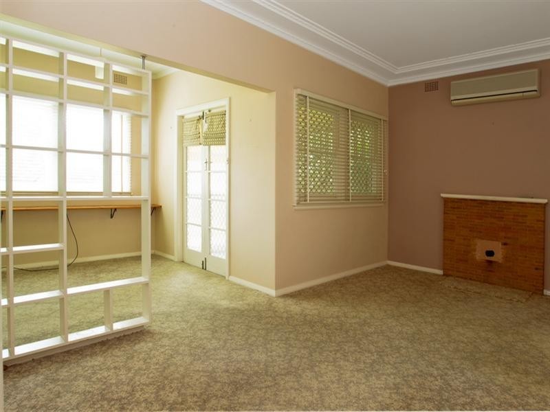 13 Huxley Street, Nowra NSW 2541