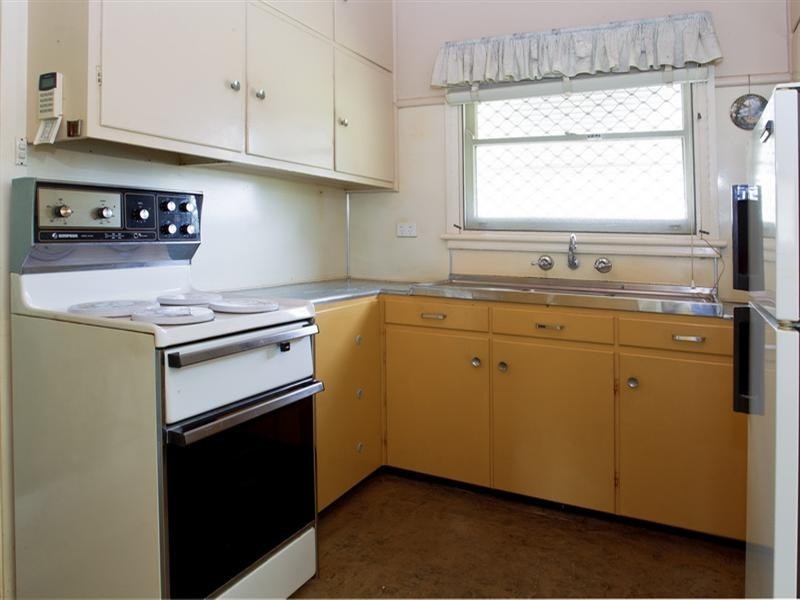 13 Huxley Street, Nowra NSW 2541