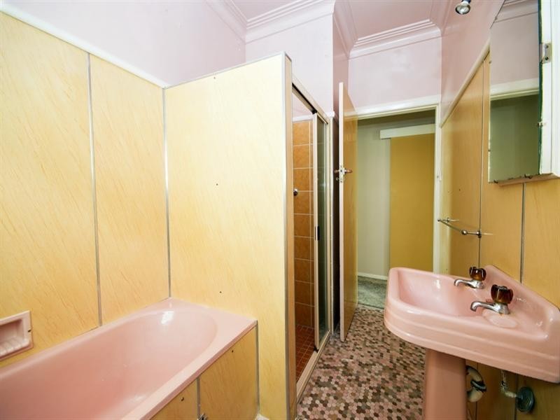 13 Huxley Street, Nowra NSW 2541