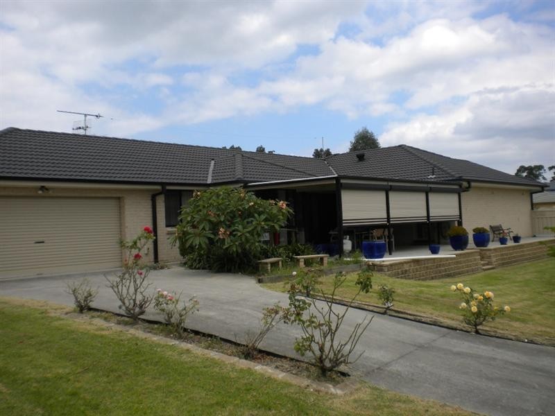 50 Burradoo Crescent, Nowra NSW 2541