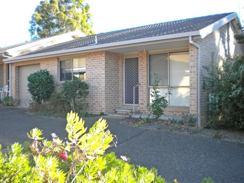 1/6 Carisbrooke Close, Bomaderry NSW 2541