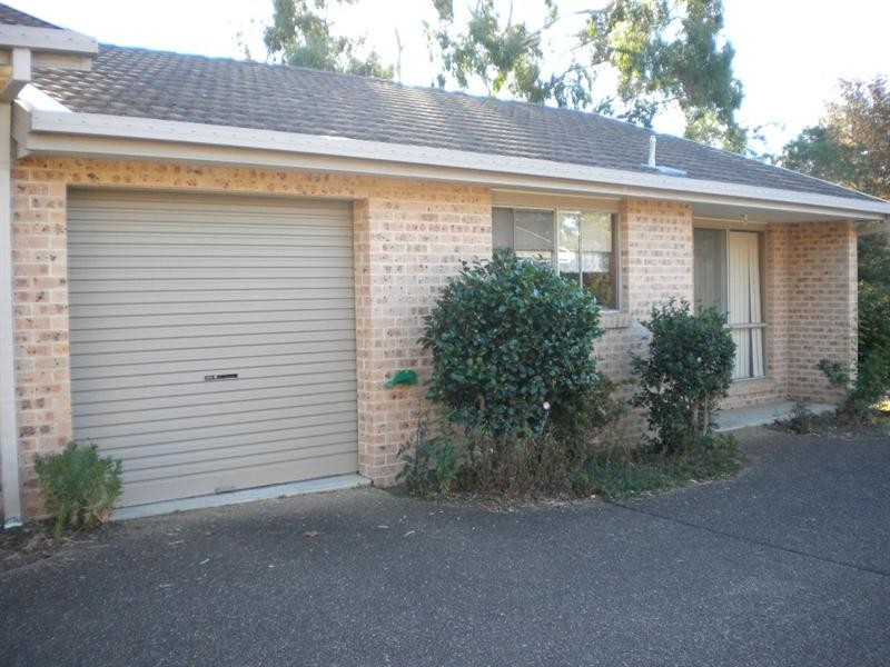 1/6 Carisbrooke Close, Bomaderry NSW 2541
