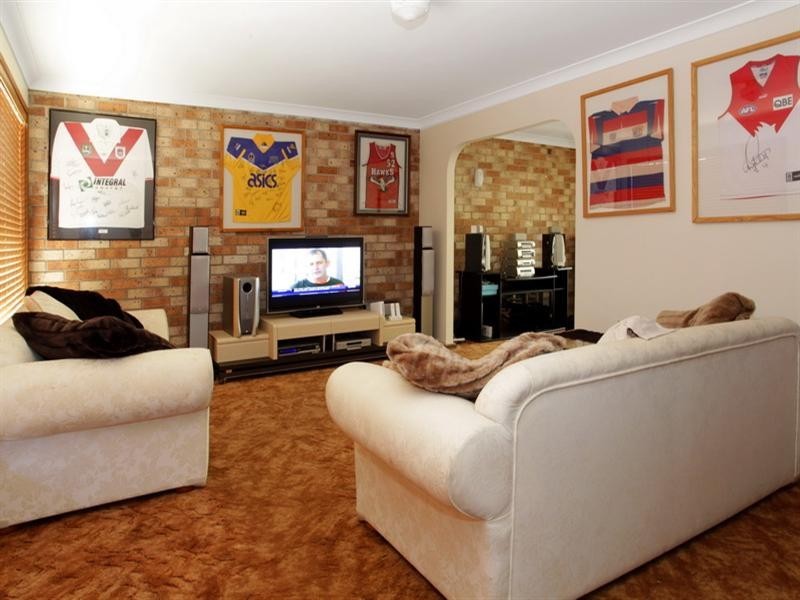 4 Paruna Place, North Nowra NSW 2541