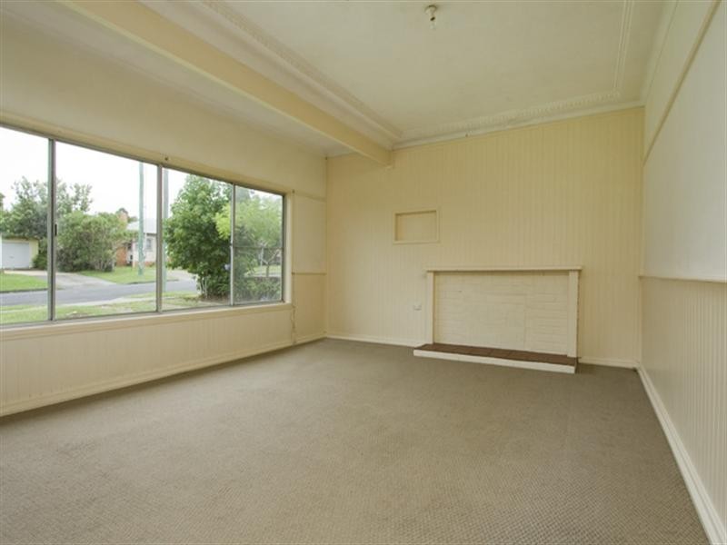 75 Jervis Street, Nowra NSW 2541
