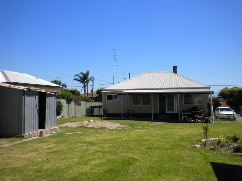 28 Greenwell Point Road, Greenwell Point NSW 2540