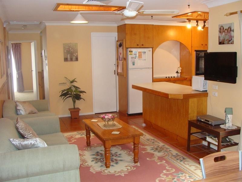 22 Crawford Drive, North Nowra NSW 2541