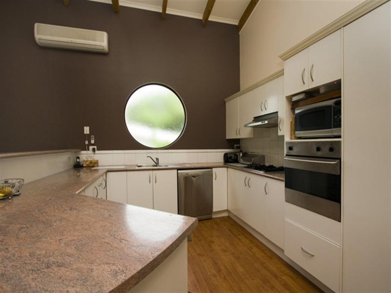 121 Brinawarr Street, Bomaderry NSW 2541