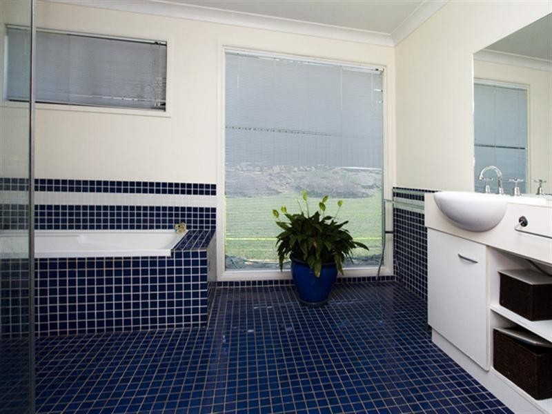 121 Brinawarr Street, Bomaderry NSW 2541