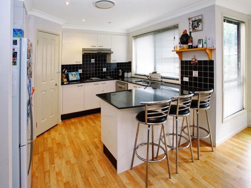 24 Emerald Drive, Bomaderry NSW 2541