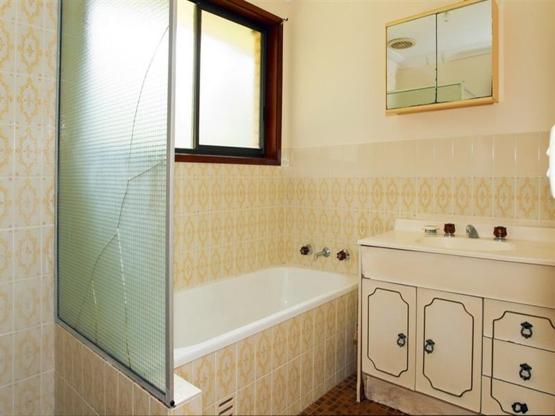 5 Byron Avenue, North Nowra NSW 2541