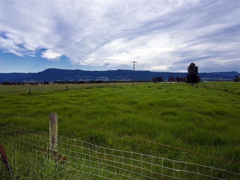 445 Bolong Road, Bomaderry NSW 2541