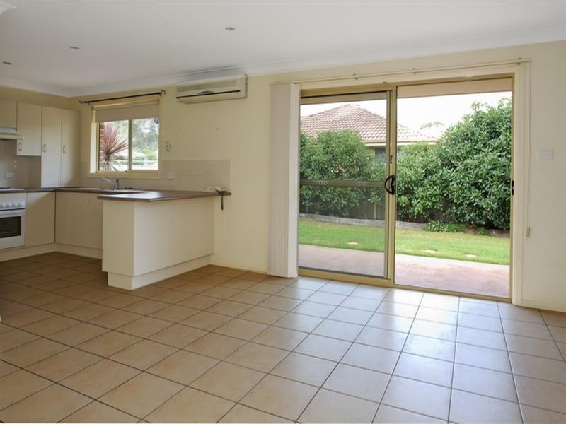 7 Lightwood Drive, West Nowra NSW 2541