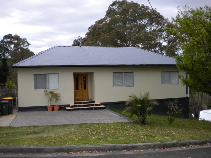 30 Brinawarr Street, Bomaderry NSW 2541