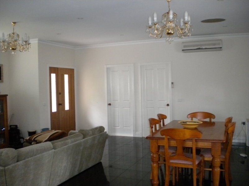 30 Brinawarr Street, Bomaderry NSW 2541