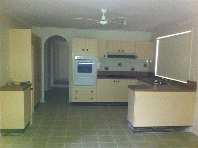 25 Yeovil Drive, Bomaderry NSW 2541