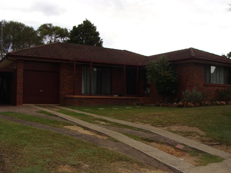17 Clarke Avenue, North Nowra NSW 2541