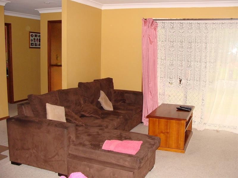 17 Clarke Avenue, North Nowra NSW 2541