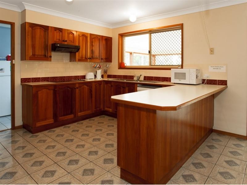11 Paruna Place, North Nowra NSW 2541