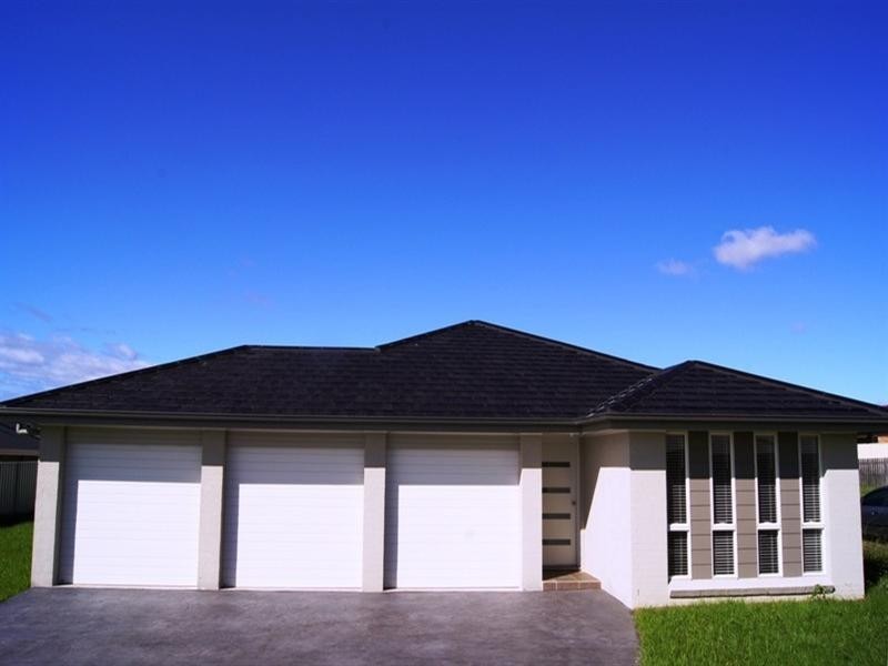 46 Blue Bell Way, Worrigee NSW 2540