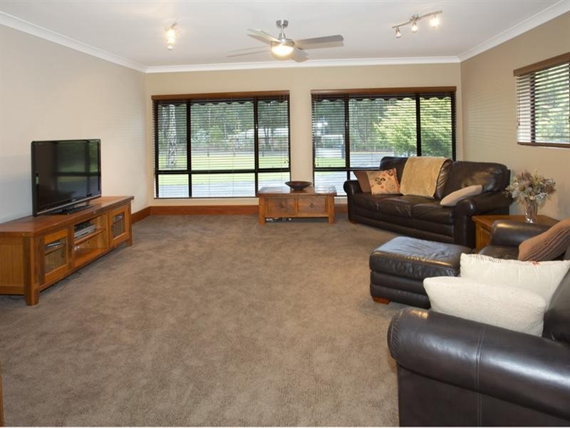 110 Timber Ridge Drive, Nowra Hill NSW 2540