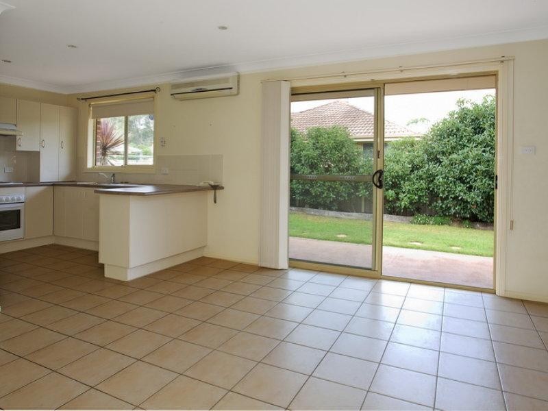 7 Lightwood Drive., West Nowra NSW 2541