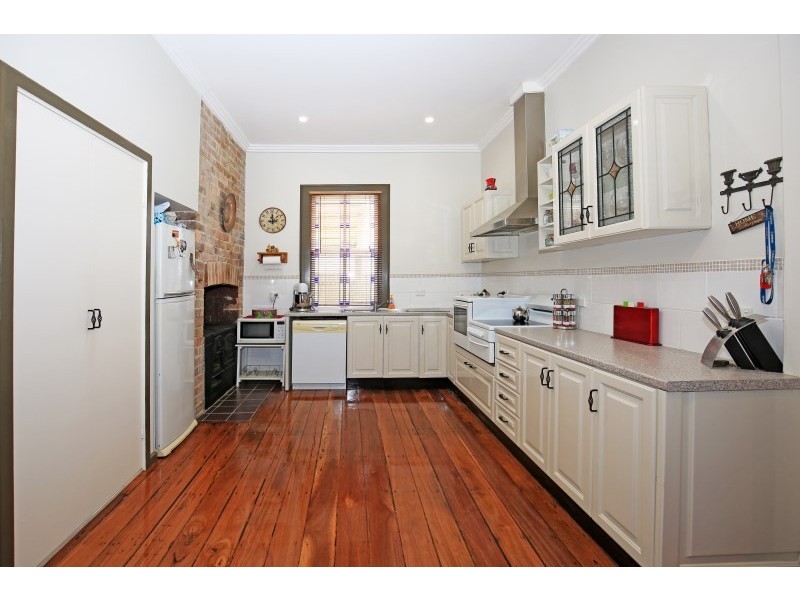 9 Tanang Street, Bomaderry NSW 2541