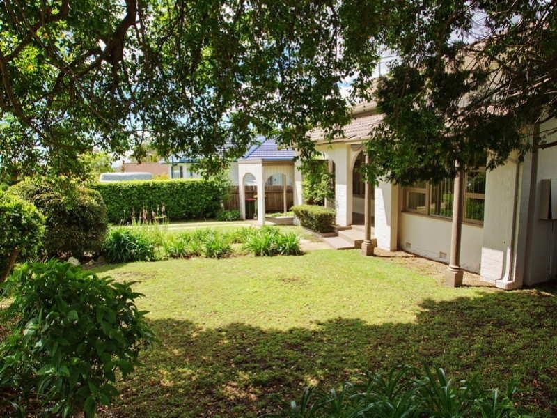 16 Turley Avenue, Bomaderry NSW 2541