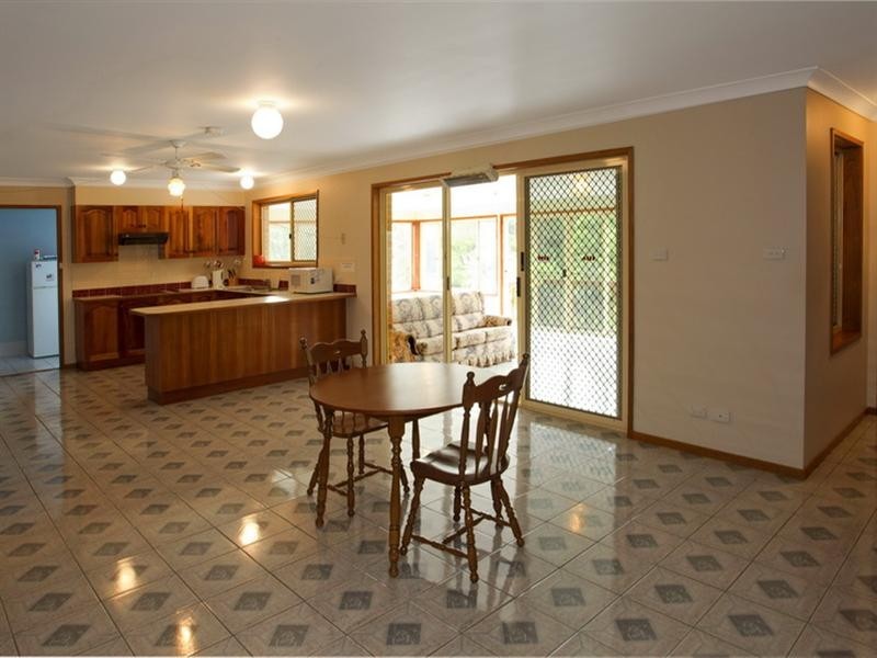 11 Paruna Place, North Nowra NSW 2541