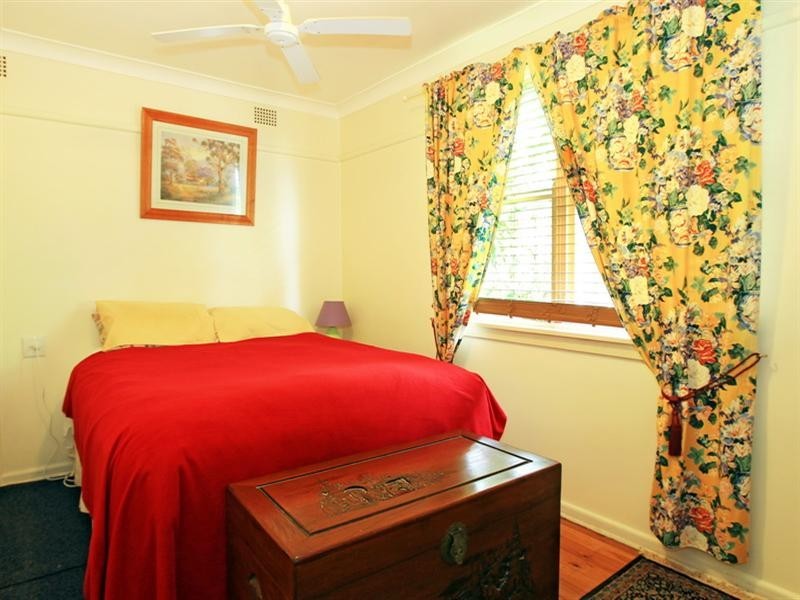 9 Knapp Avenue, Nowra NSW 2541