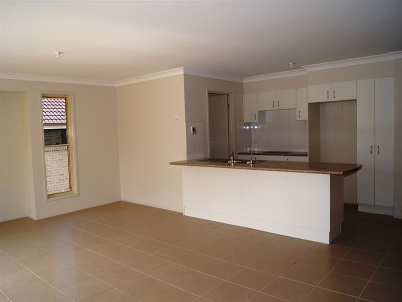 40 Rannoch Drive, West Nowra NSW 2541