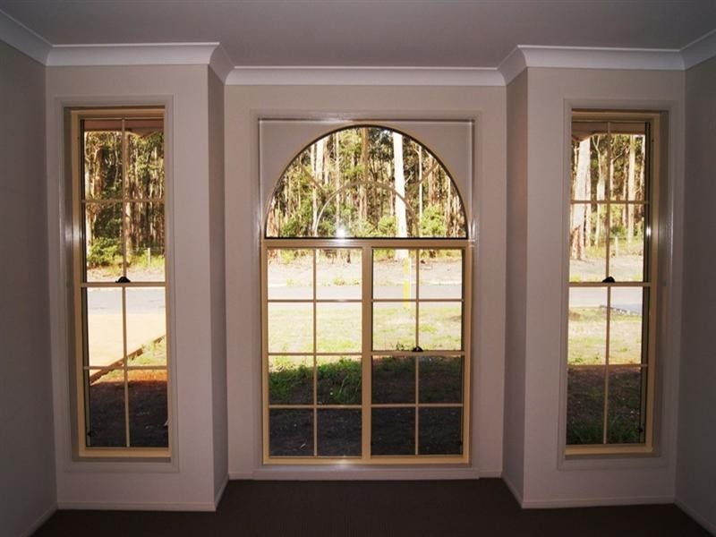 40 Rannoch Drive, West Nowra NSW 2541