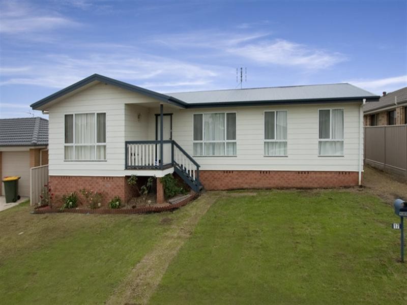 17 Riveroak Road, Worrigee NSW 2540