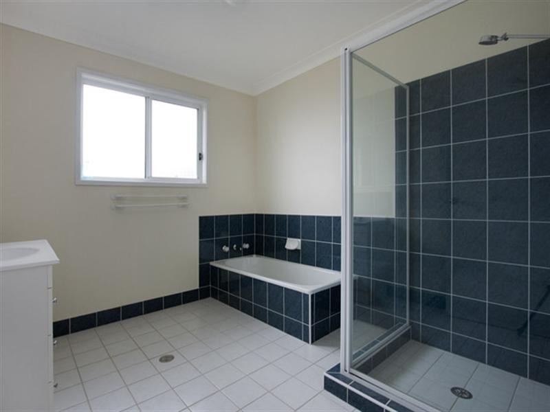 17 Riveroak Road, Worrigee NSW 2540