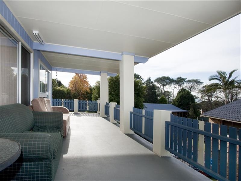 2 Emery Close, Bomaderry NSW 2541