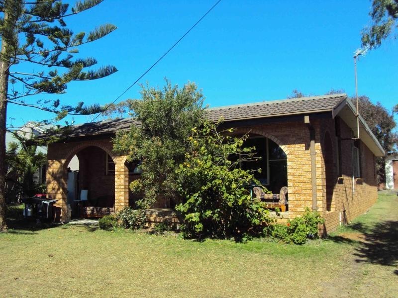 152 The Lake Circuit, Culburra Beach NSW 2540