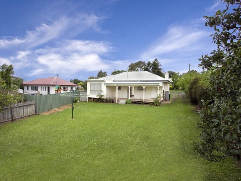 75 Jervis Street, Nowra NSW 2541