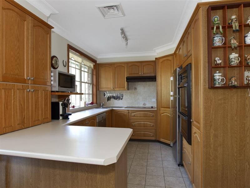 16 Linnane Street, Falls Creek NSW 2540