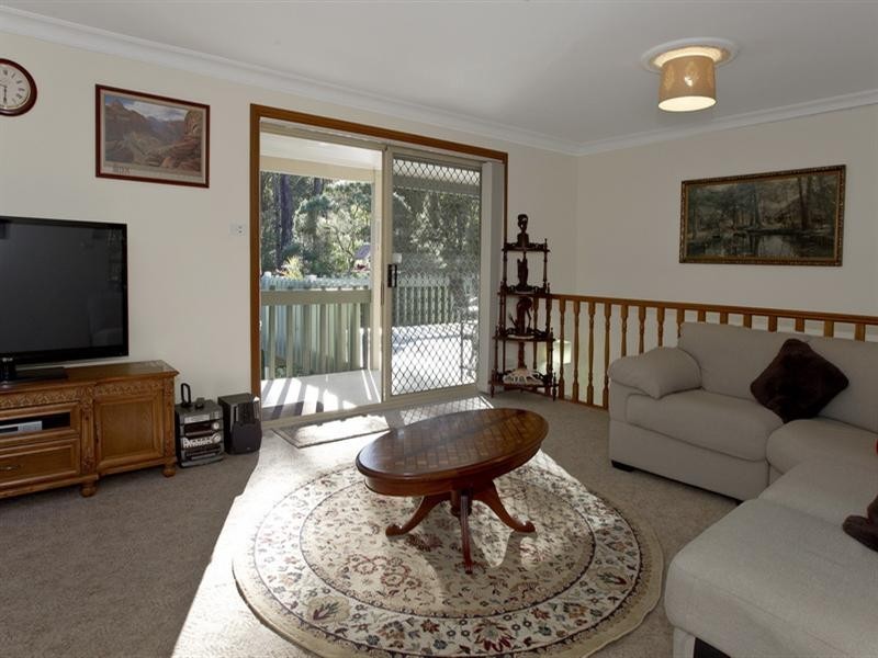 16 Linnane Street, Falls Creek NSW 2540