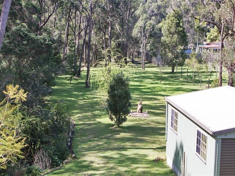 16 Linnane Street, Falls Creek NSW 2540