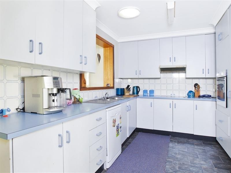 26 Lyndhurst Drive, Bomaderry NSW 2541