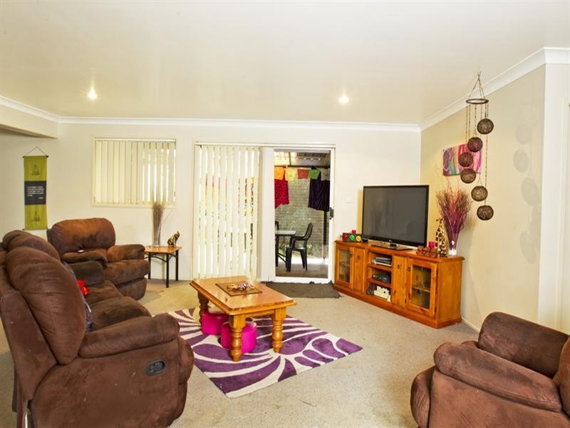 26 Lyndhurst Drive, Bomaderry NSW 2541