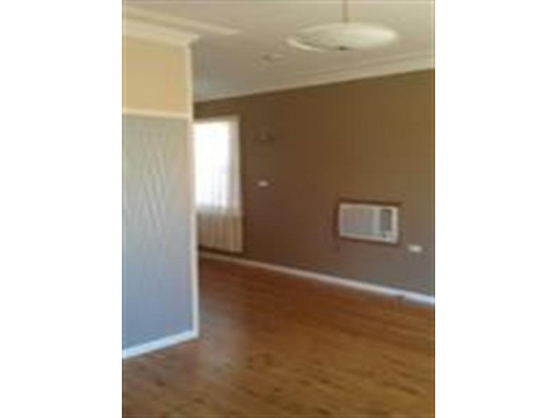 2 Hockey Street, Nowra NSW 2541