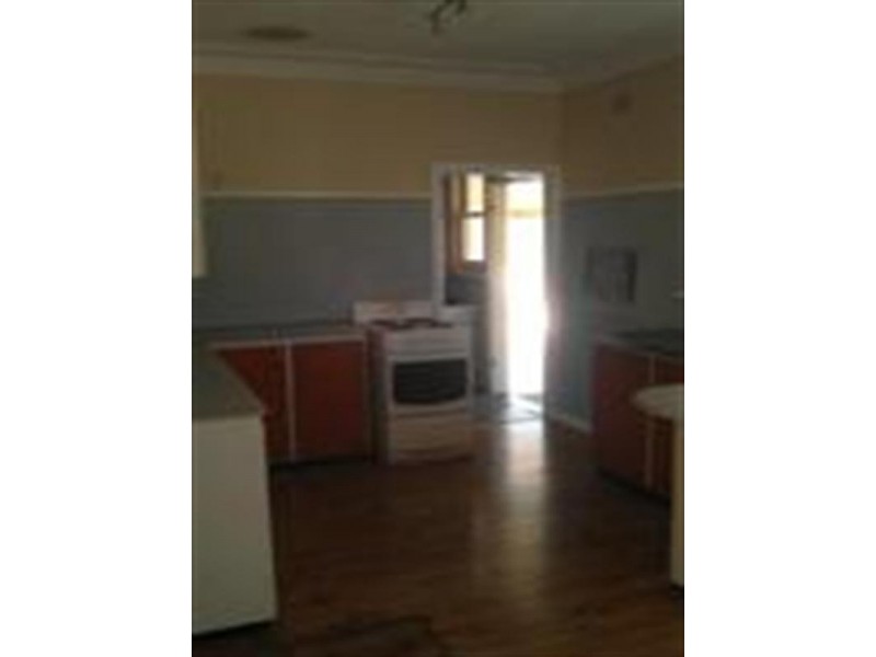 2 Hockey Street, Nowra NSW 2541