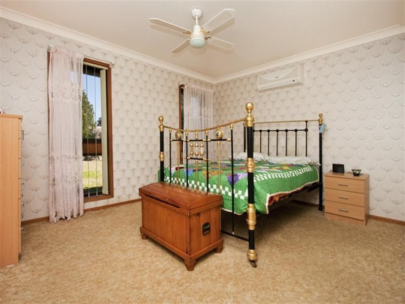 16 Jasmine Drive, Bomaderry NSW 2541