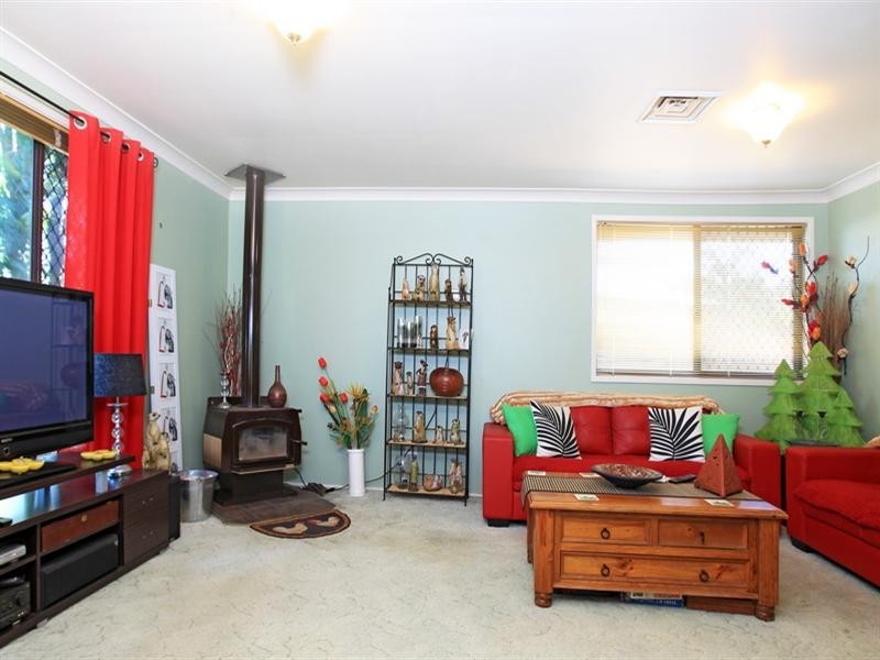 6 Benney Close, West Nowra NSW 2541