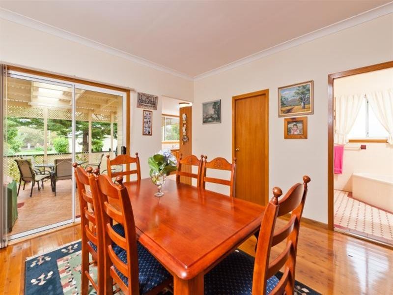 5 Adelaide Street, Greenwell Point NSW 2540
